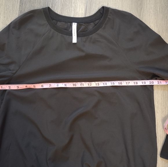 Fabletics Black Crew Neck Sweater Size Small - Picture 6 of 9